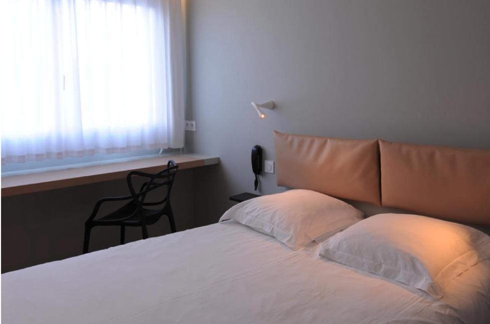 Hotel Vulcain L'Horme Bagian luar foto