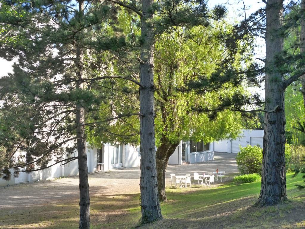 Hotel Vulcain L'Horme Bagian luar foto